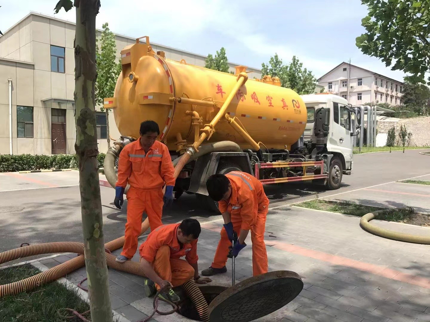 七星关化粪池清理与5-8吨吸粪车施工效率分析